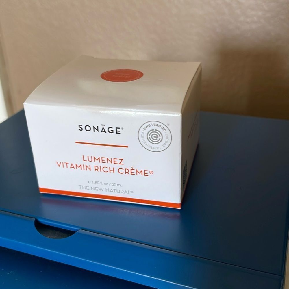 Sonage lumenez vitamin rich creme NIB